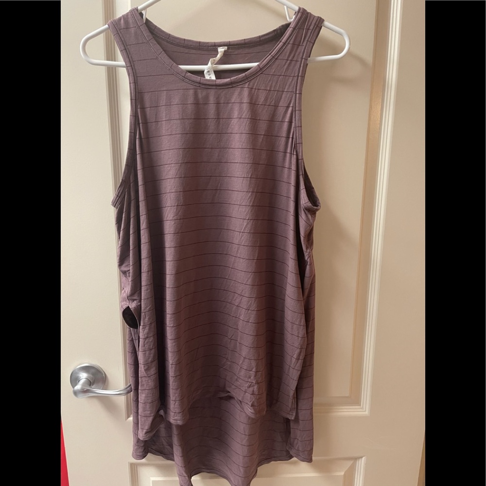 Lululemon tank
